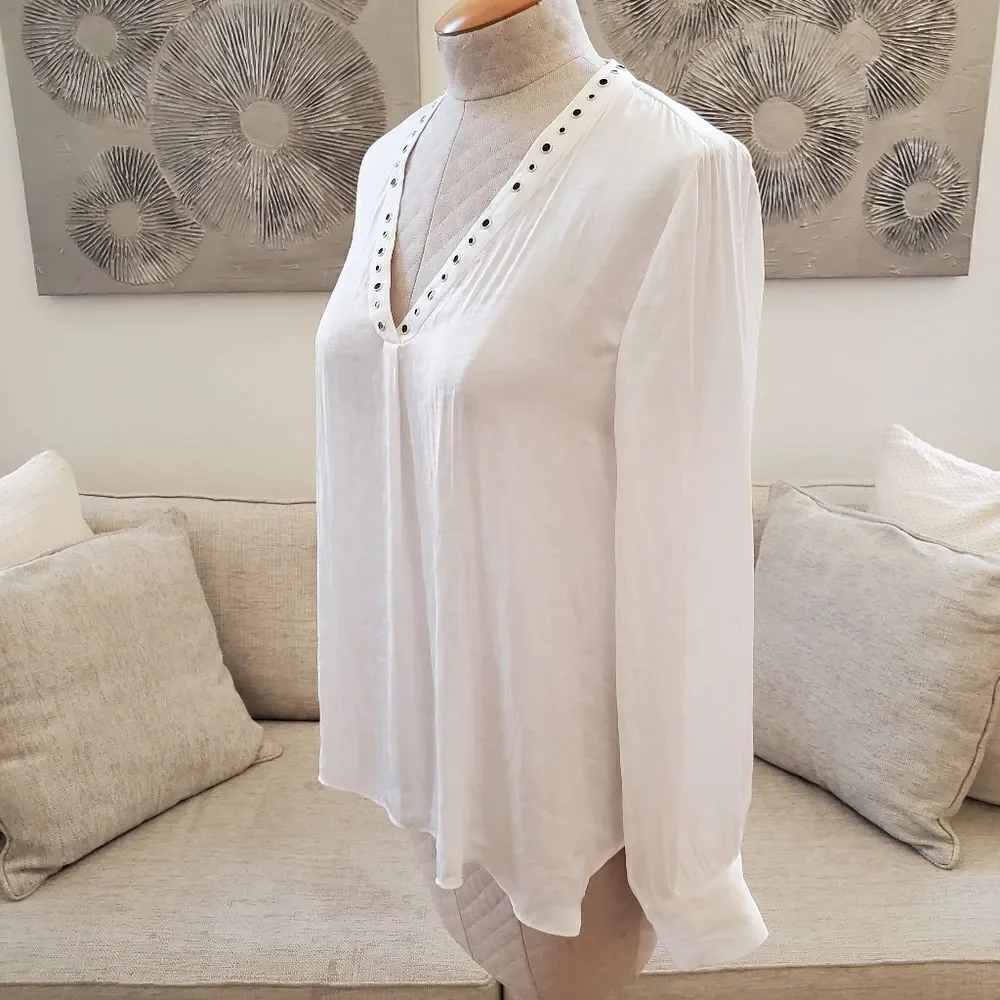 🔆VINCE CAMUTO🔆 Long Sleeve Studded Rumple Blouse - [Medium in Ivory]